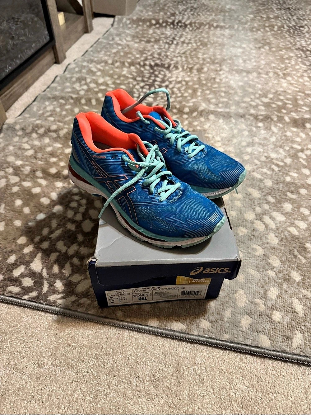 ASICS Gel-Nimbus 19 Women's Athletic Shoes US 9.5 Like New